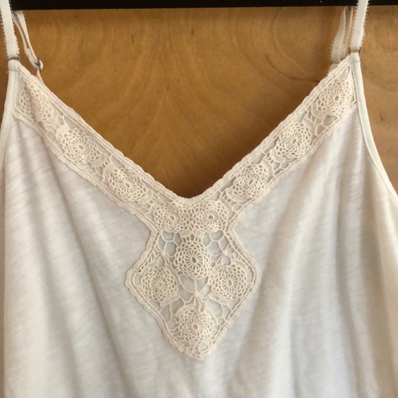 Embroidered cream tank top - Picture 2 of 4
